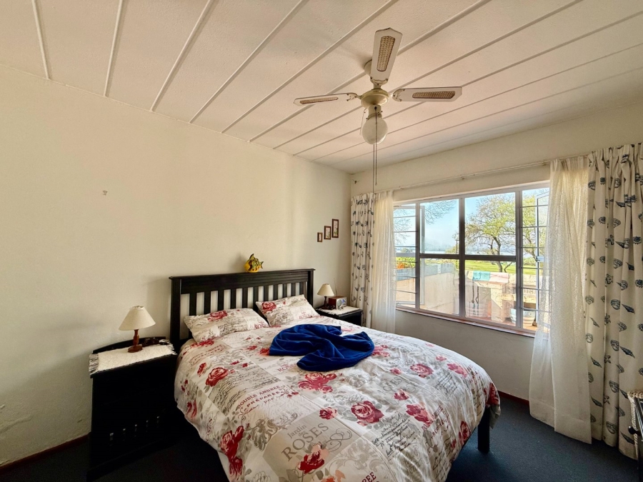 2 Bedroom Property for Sale in Caribbean Beach Club North West